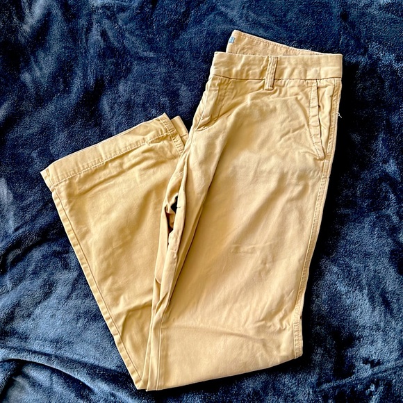 GAP Straight Leg Khakis. Ankle length. Mid rise. Size 2. EUC - Picture 3 of 8